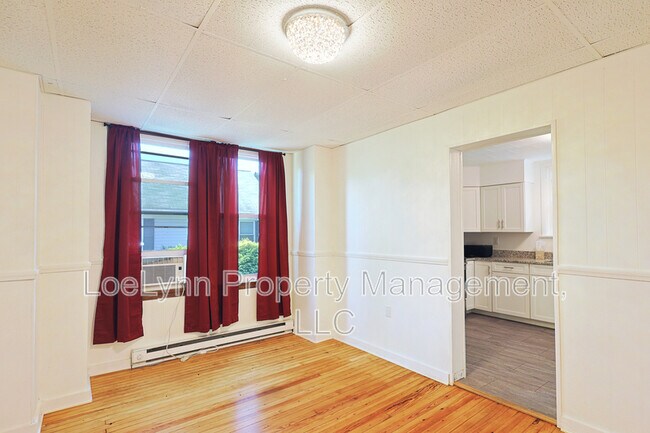 Building Photo - 505 B St