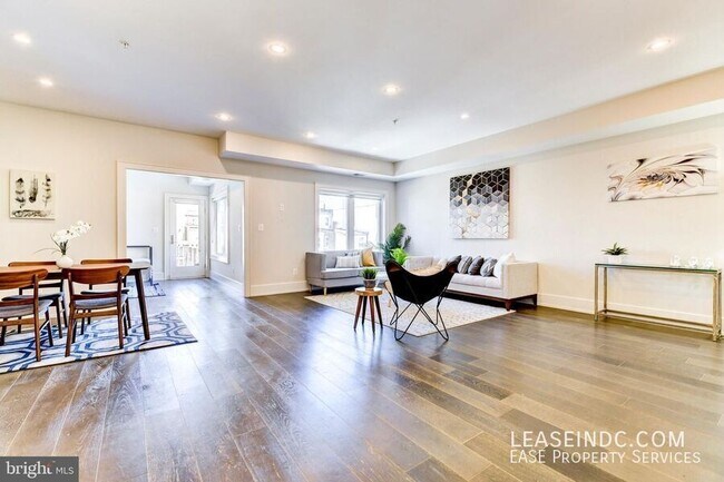 Building Photo - 3467 Holmead Pl NW