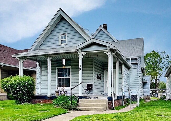 Primary Photo - 39 N Belmont Ave