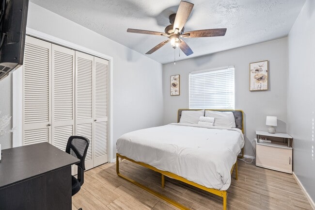 Building Photo - 9907 Towne Tower Ln