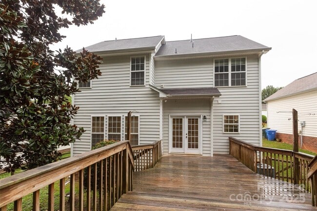 Building Photo - 155 Walmsley Pl
