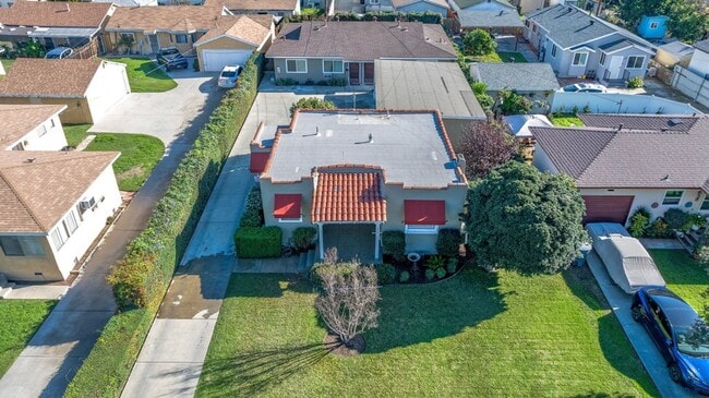 Building Photo - val540