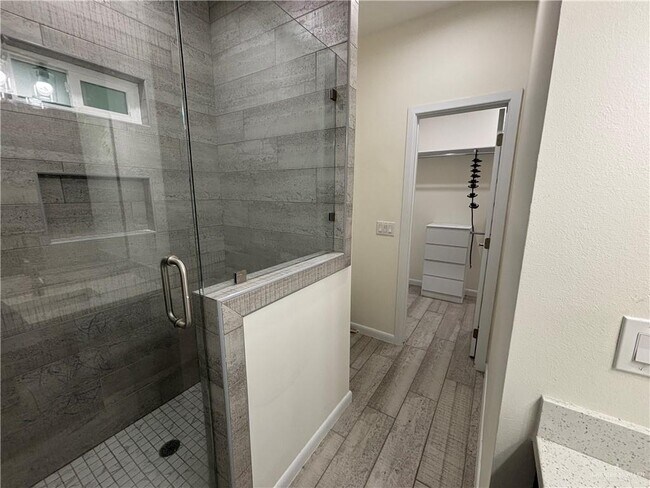 Building Photo - 212 Lauryn Dr