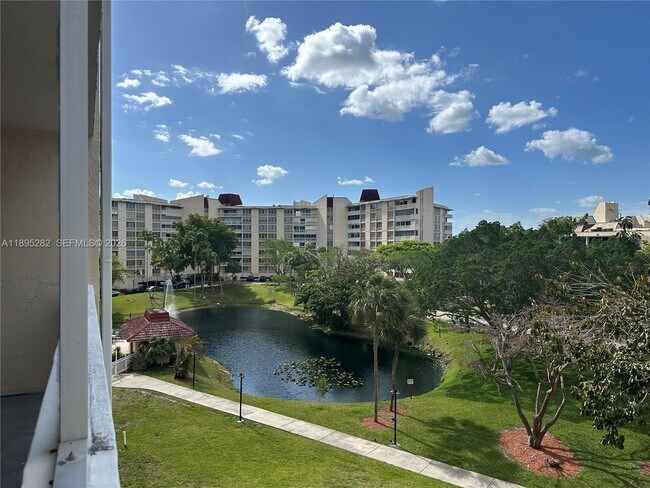 Building Photo - 7051 Environ Blvd