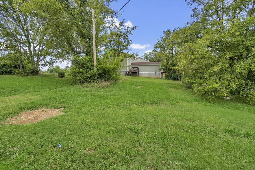 Building Photo - 3226 Lincoln Ave