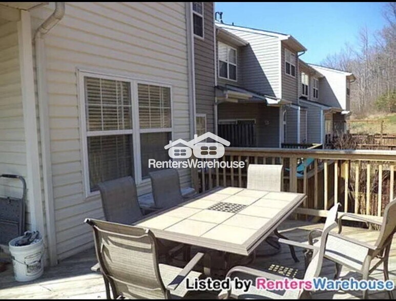 Building Photo - 2571 Vireo Ct