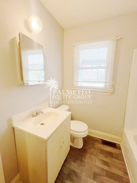 Building Photo - 1583 Lovett St