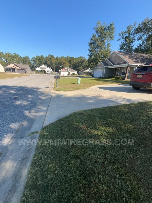 Building Photo - 214 Winterberry Way