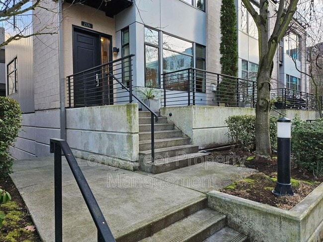 Building Photo - 2176 NW 16th Ave