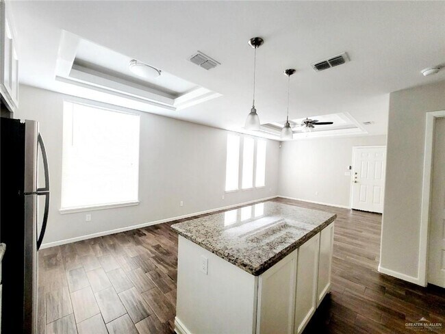 Building Photo - 12 Taxco Ct