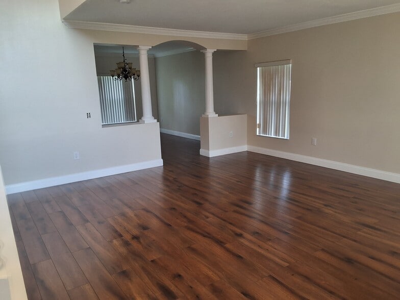Building Photo - 4401 Sweet Maple Ln