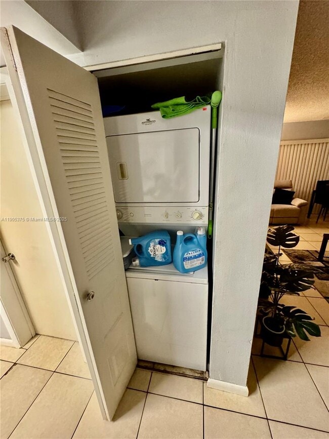 Building Photo - 15201 SW 80th St