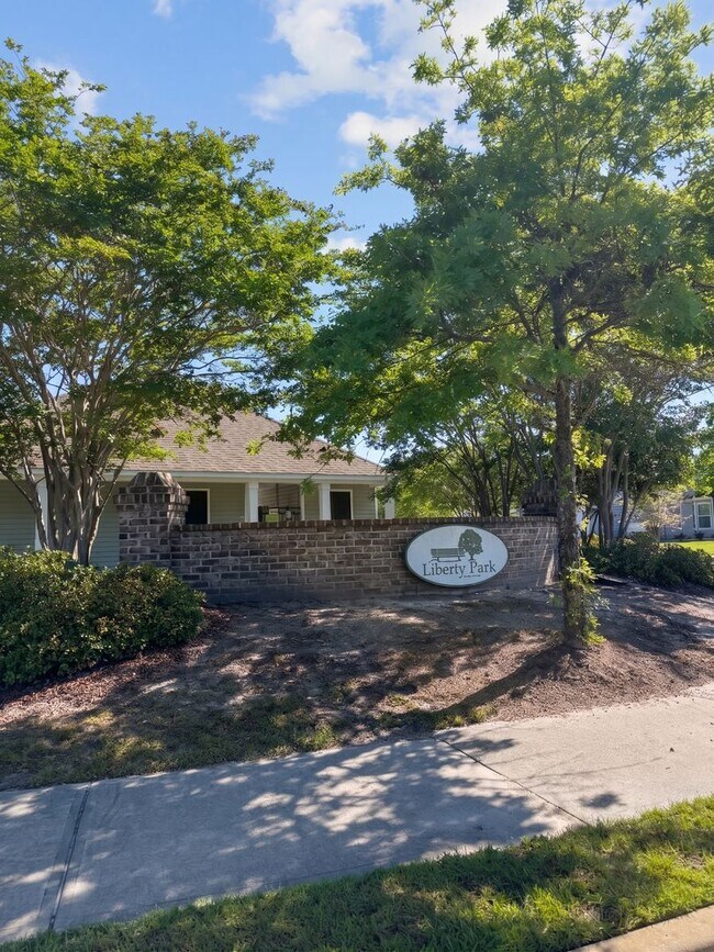 Building Photo - 403 Valdez Ct