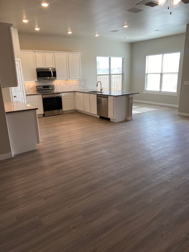 Building Photo - 4 bed 2 bath - Cooper ISD