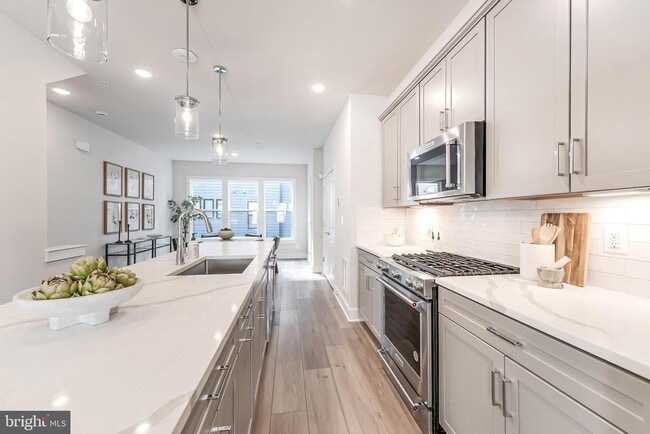 Building Photo - 12742 Verdant Wy