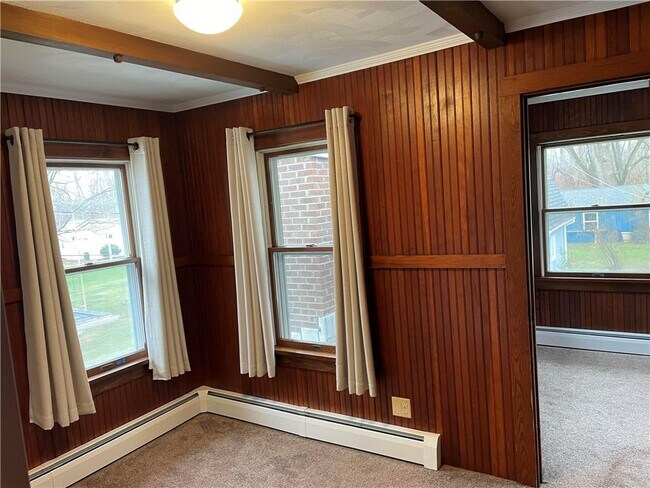 Building Photo - 150 Ontario Blvd