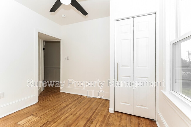 Building Photo - 226 Greenwich Ave