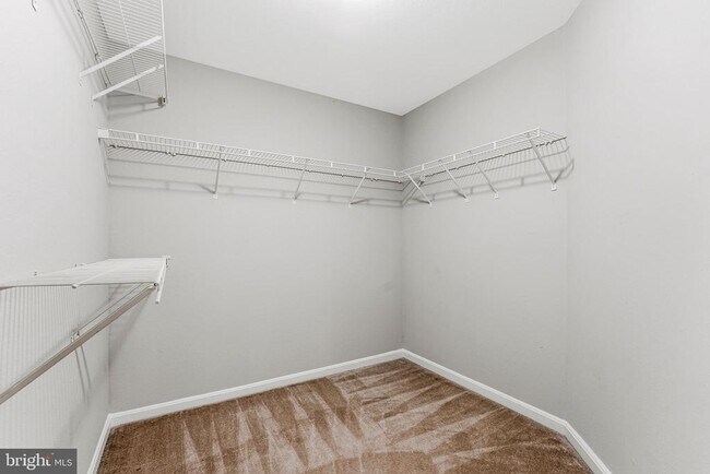 Building Photo - 12747 Fair Briar Ln