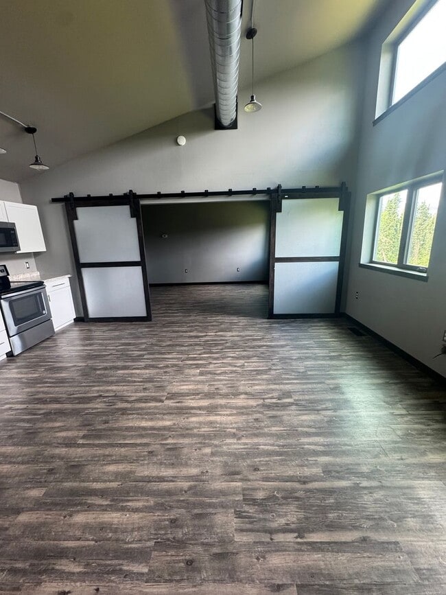Building Photo - 933 Lincolnwood Dr