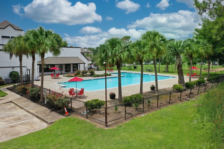 Primary Photo - Arcadia at Westheimer