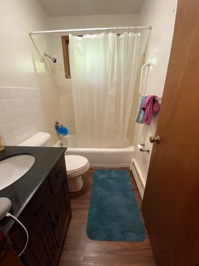 Building Photo - 1304 Maple