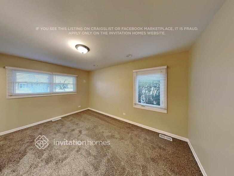 Building Photo - 371 Walnut Ln