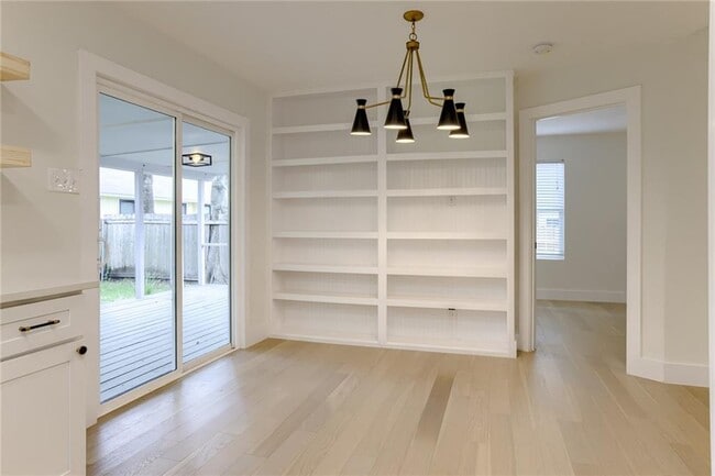 Building Photo - 7901 Seminary Ridge Dr