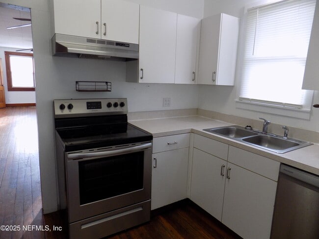 Building Photo - 57 S Fletcher Ave