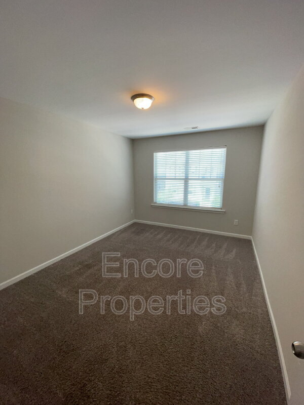 Building Photo - 1319 Lakestone Village Ln