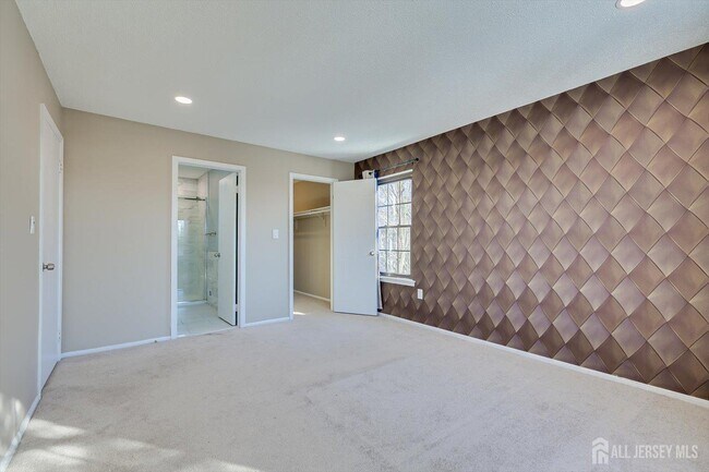 Building Photo - 344 Danbury Ln