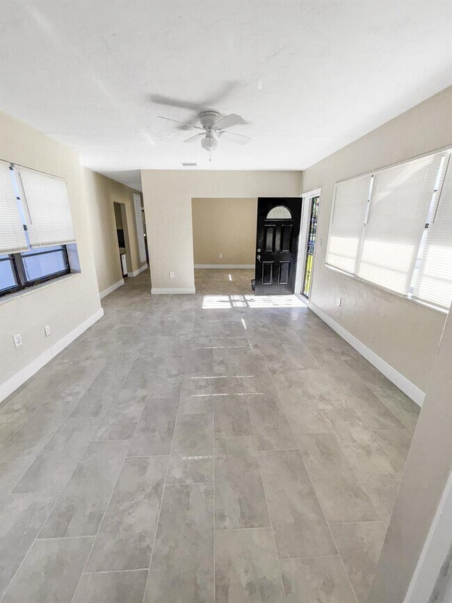 Building Photo - 3045 NW 68th St