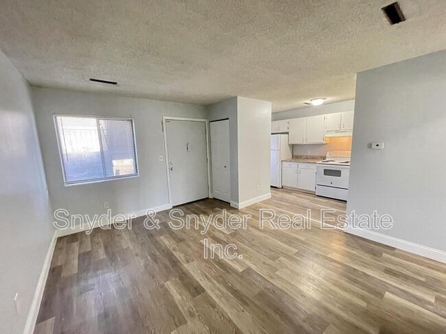 Building Photo - 2605 Terrace Ave