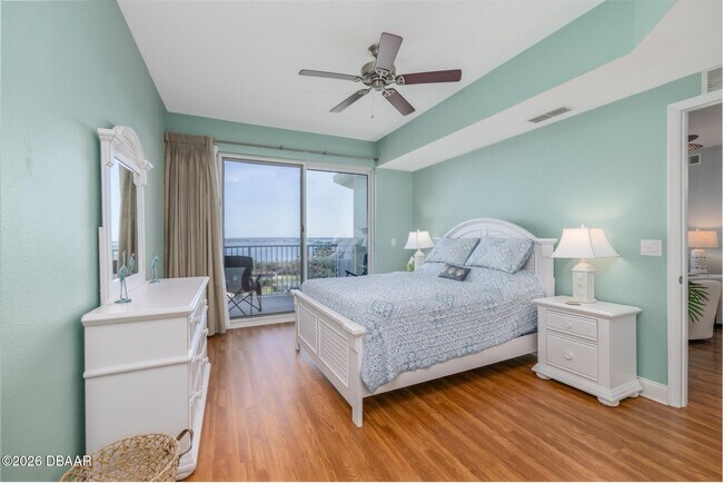 Building Photo - 2801 S Ridgewood Ave