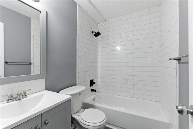 Building Photo - 3009 Hawthorne Pl