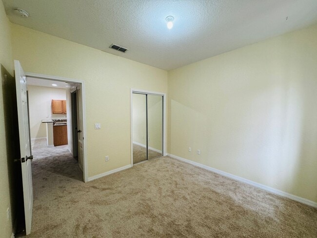 Building Photo - Discover the epitome of modern living in t...