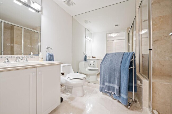 Building Photo - 9595 Collins Ave