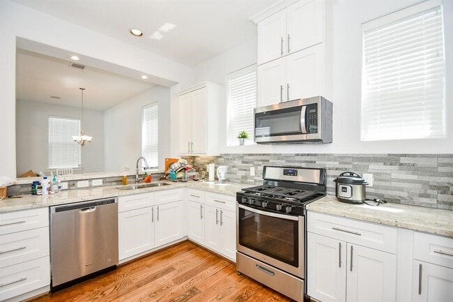 Building Photo - 703 Link Rd