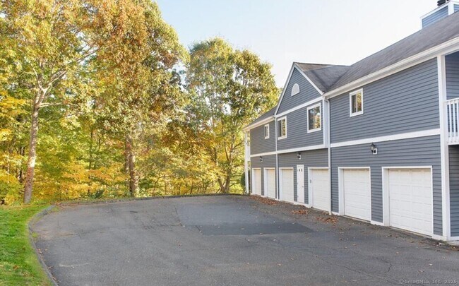 Building Photo - 211 Windgate Cir