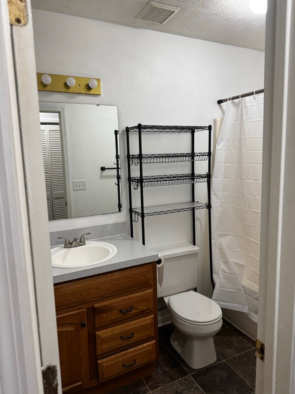 Building Photo - 366 Woodberry Cir