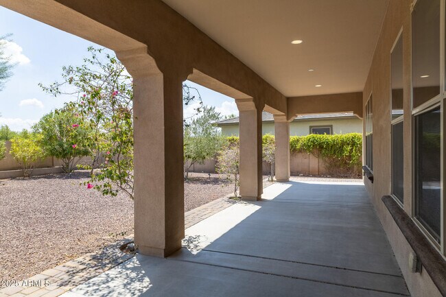 Building Photo - 4571 N Arbor Way