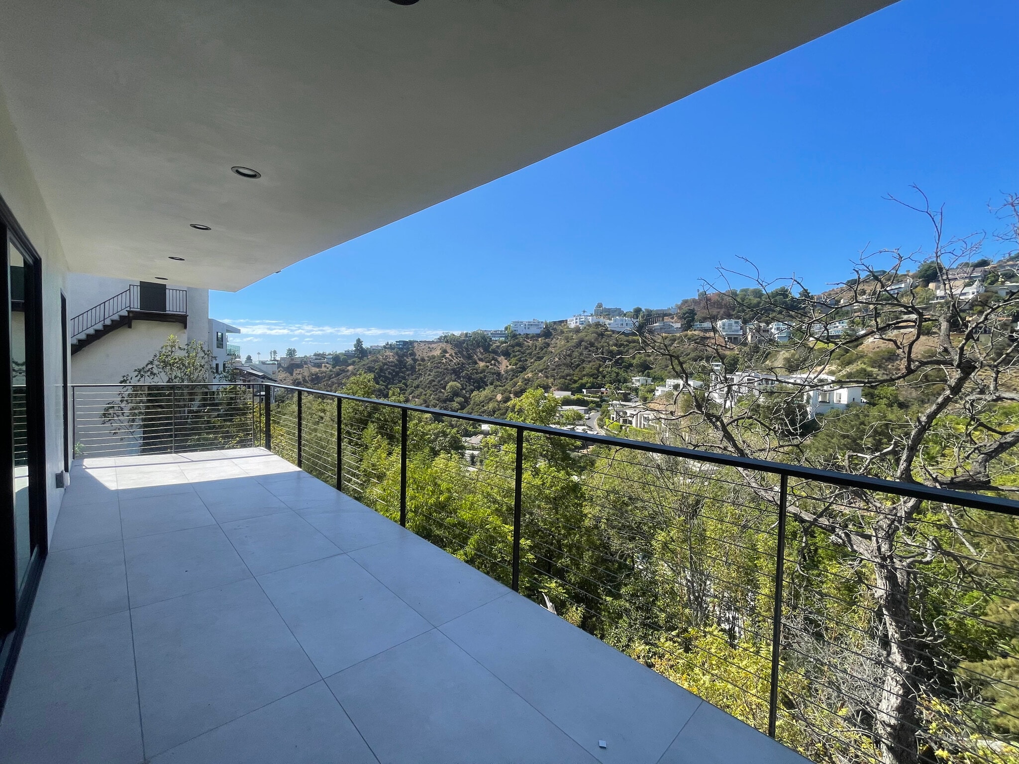 Building Photo - 1931 Sunset Plaza Dr