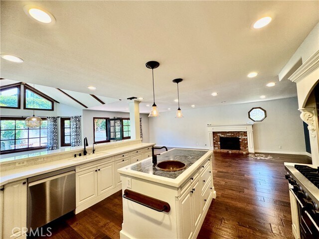 Building Photo - 28102 Camellia Ct