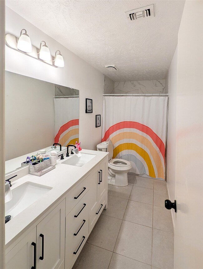 Building Photo - 11662 Sagewind Dr