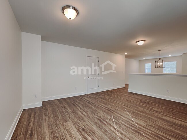 Building Photo - 5060 Hudson Vly Dr