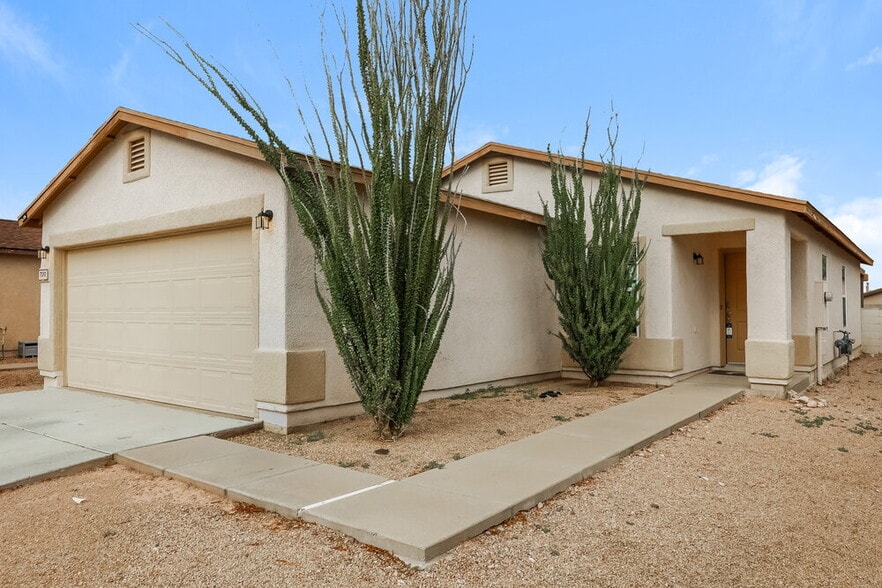 Building Photo - 7393 S MESSALA Ct