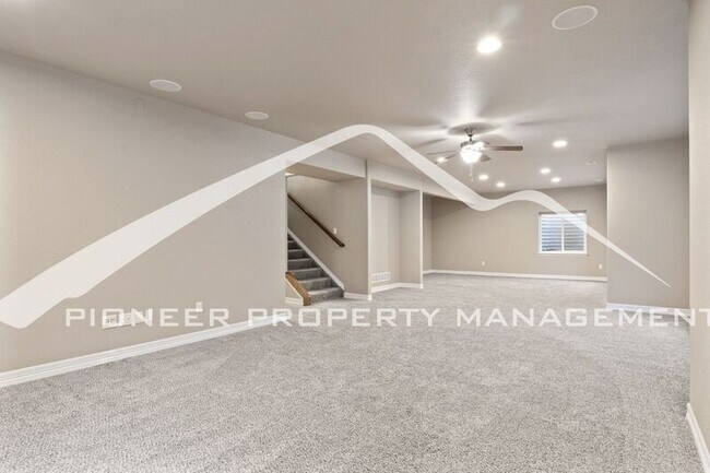 Building Photo - 6758 Black Saddle Dr