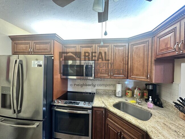 Building Photo - 4701 Lakeside Club Blvd