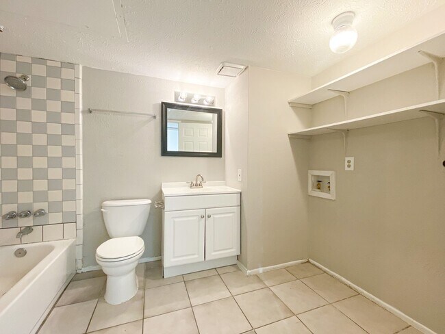 Building Photo - 3 Bedr/ 1 bath Beautiful Home in Hockley, TX