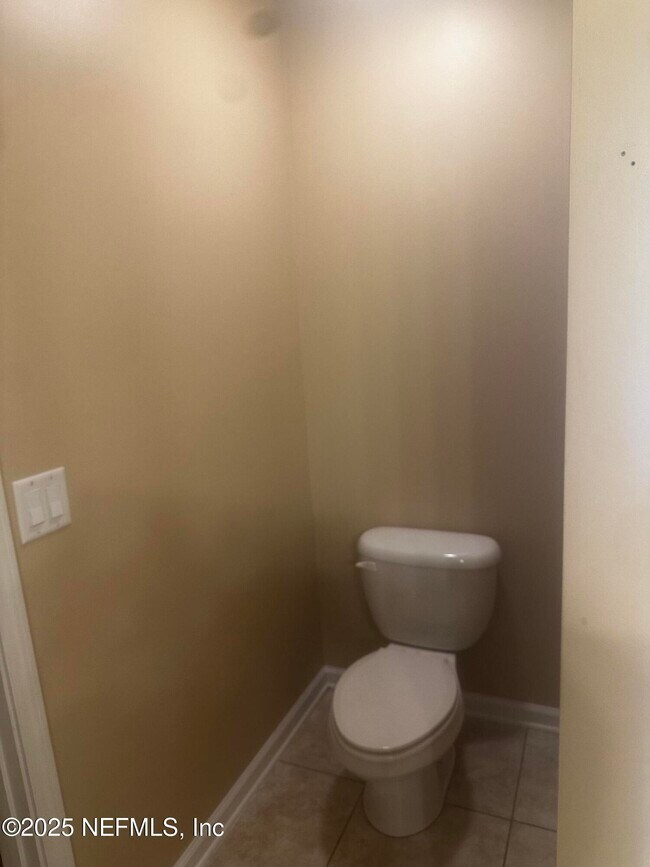 Building Photo - 45157 Ingleham Cir