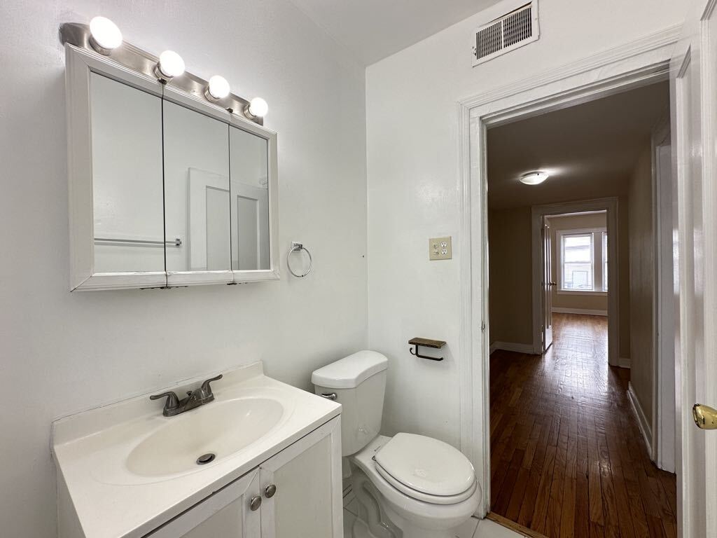 Building Photo - 4407 N Keystone Ave